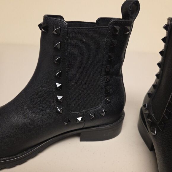 WHITE HOUSE BLACK MARKET Studded Chelsea Ankle Boots Sz 7 NWOT - NO BOX - Picture 8 of 16